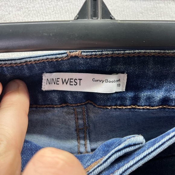 Nine West Curvy Bootcut Jeans Womens 18W Plus Size Blue Denim Stretch Cute 2562 - Picture 2 of 10